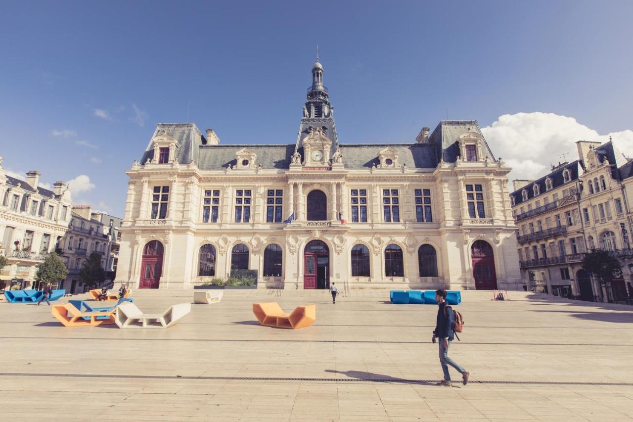 La Maison De La Liberte Studio Jules Verne Poitiers Eksteriør bilde